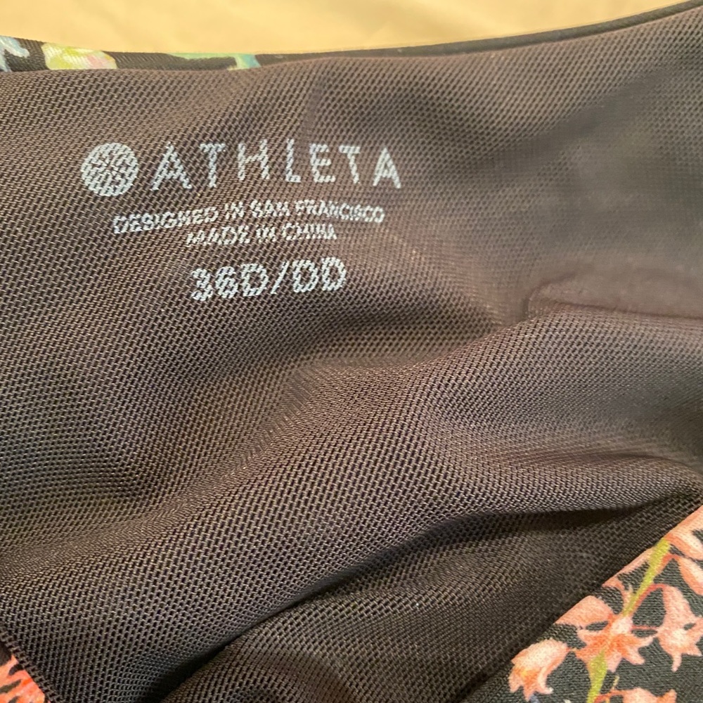 Athleta top